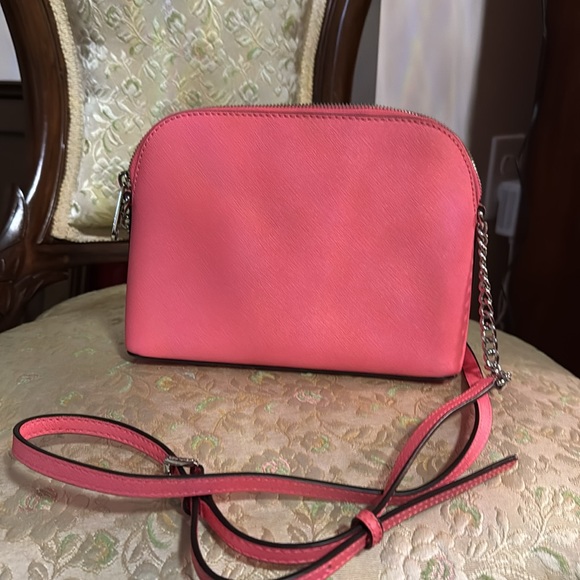 Michael Kors shoulder strap, cross body bag. Small Pink and silver hardware - Picture 2 of 8